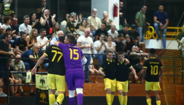 ΑΕΚΑΡΑ ΟΜΑΔΑΡΑ ΔΙΝΕΙ ΡΑΝΤΕΒΟΥ ΣΤΑ ΑΣΤΕΡΙΑ!